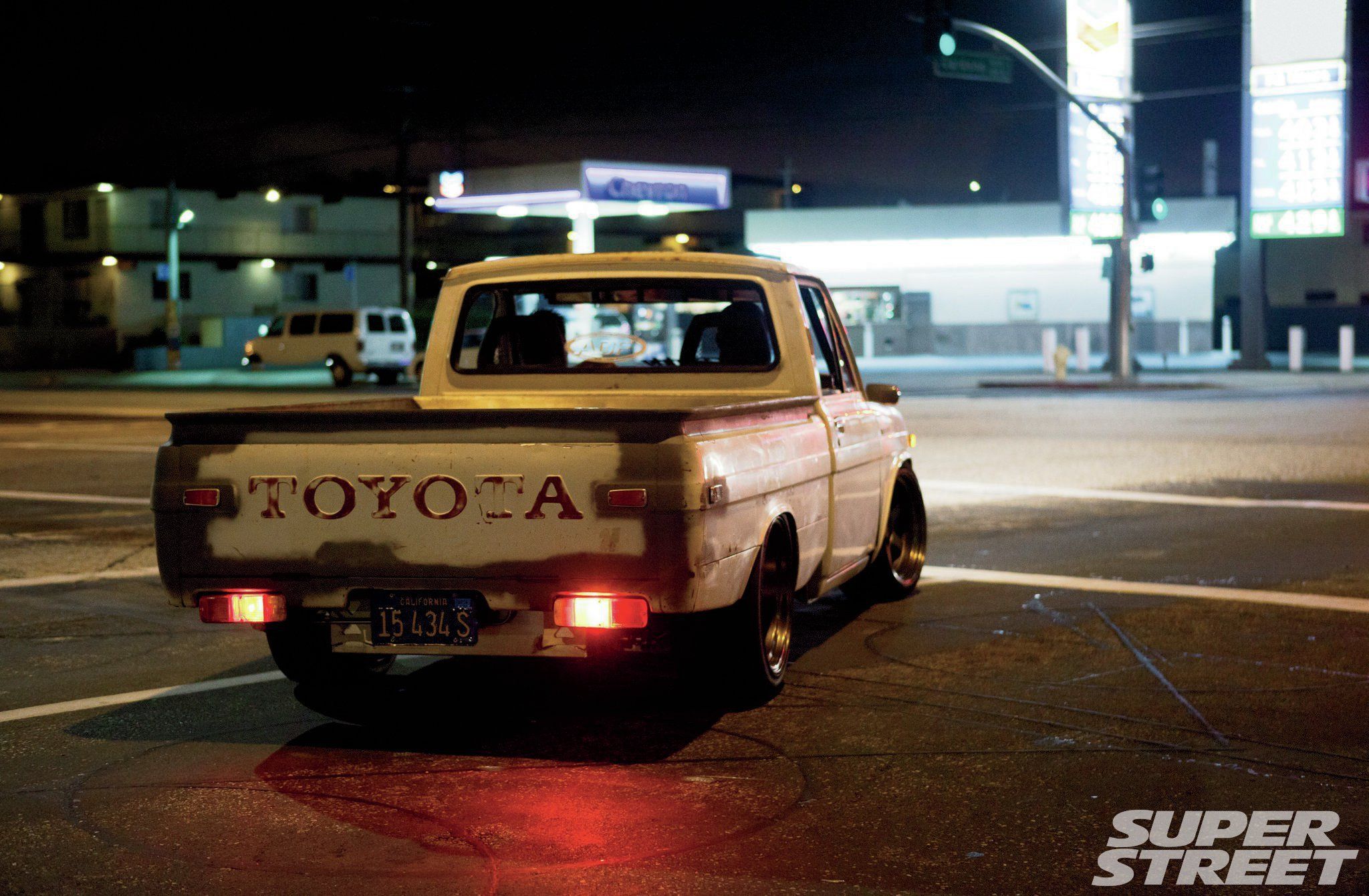 scott-kanemura-1972-toyota-hilux-pickup-11